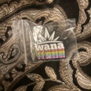 Wana Rainbow Logo Pin - Multicolor